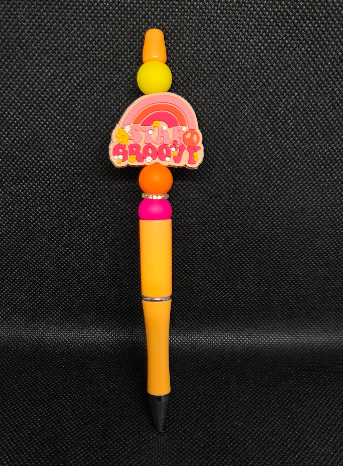 Groovy pen