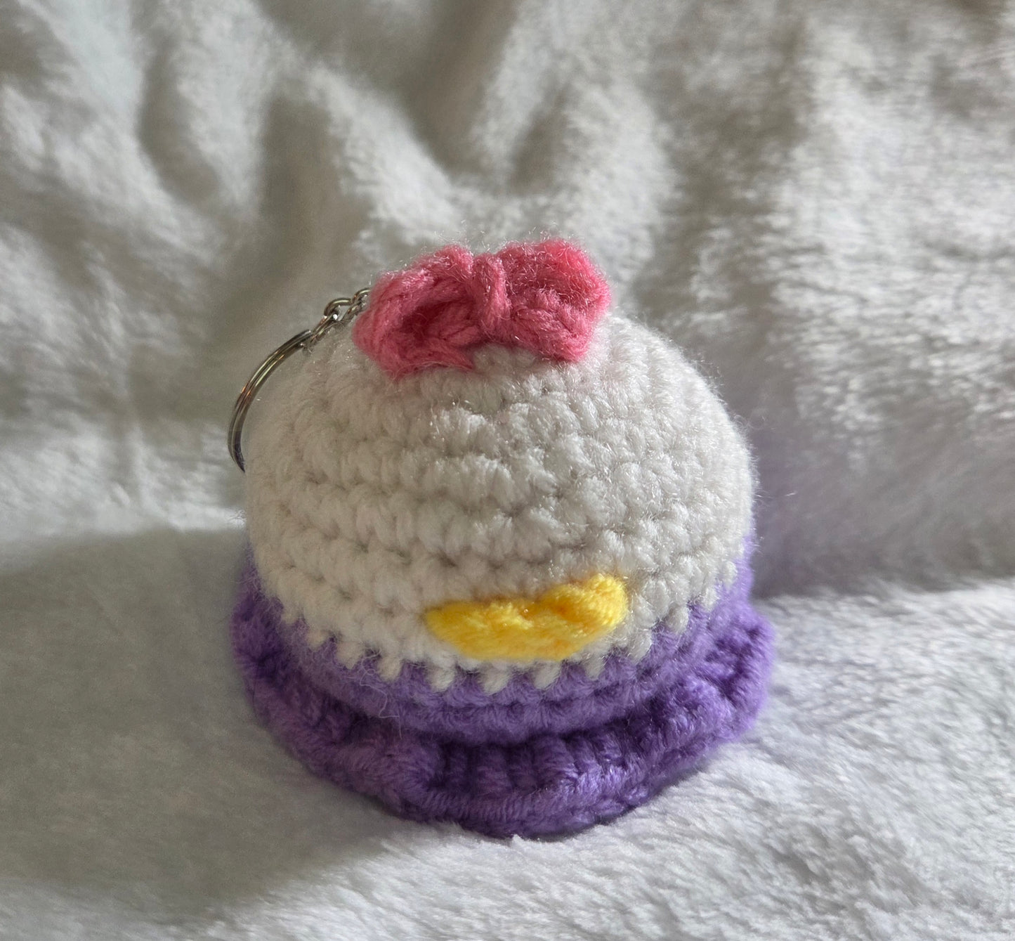 Daisy inspired keychain