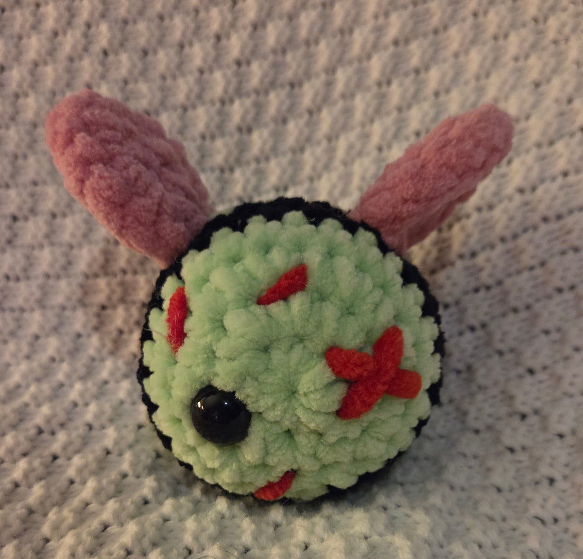 Zombie bee plushie