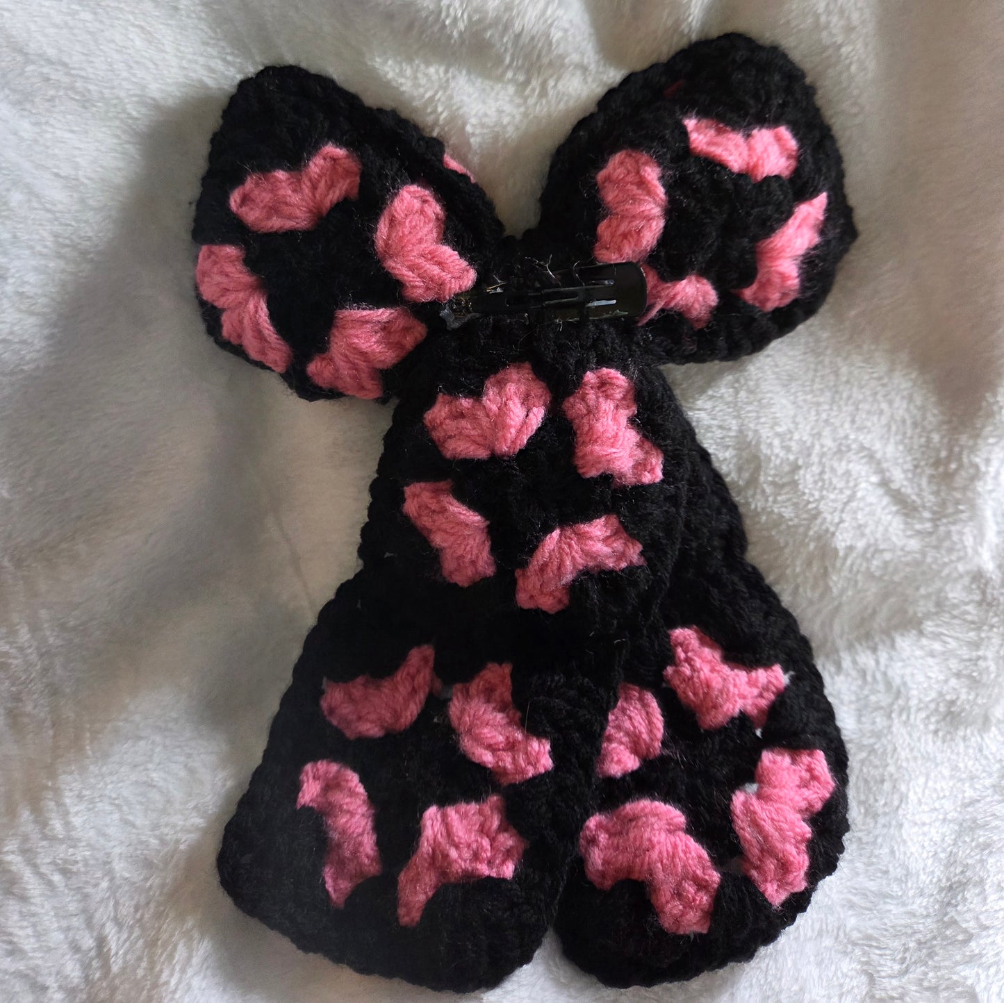 Black and pink granny square bow